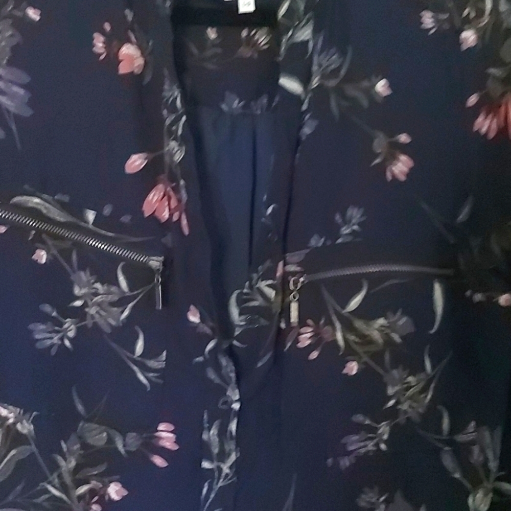 Navy blue blouse - Picture 2 of 3